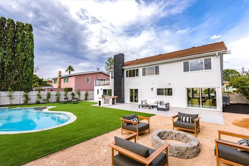 4401 Cezanne Avenue, Woodland Hills, California 91364 home-pic-35